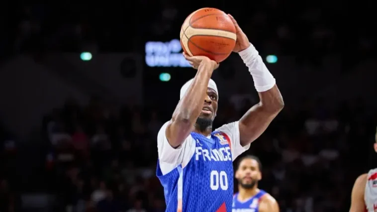 Koledž tim Pavla Nikolića razneo Francusku sa 38 razlike, Fransisko ispalio 21 loptu Koledž tim Pavla Nikolića razneo Francusku sa 38 razlike, Fransisko ispalio 21 loptu