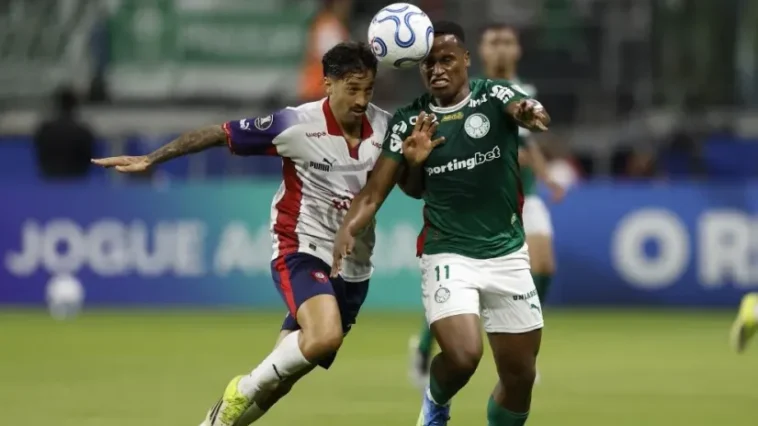 Navijači Palmeirasa bi da oteraju Fereiru, on traži iskupljenje u Kopa Libertadores Navijači Palmeirasa bi da oteraju Fereiru, on traži iskupljenje u Kopa Libertadores