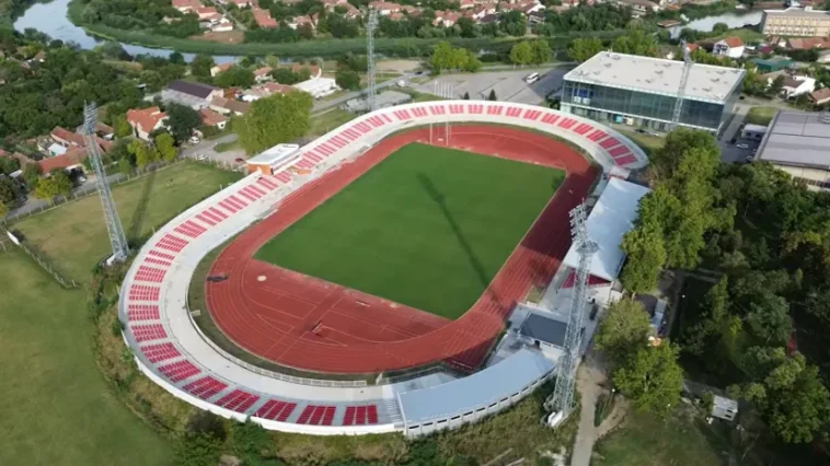Zrenjanin i dalje bez fudbala, presporo ide rekonstrukcija Karađorđevog parka Zrenjanin i dalje bez fudbala, presporo ide rekonstrukcija Karađorđevog parka