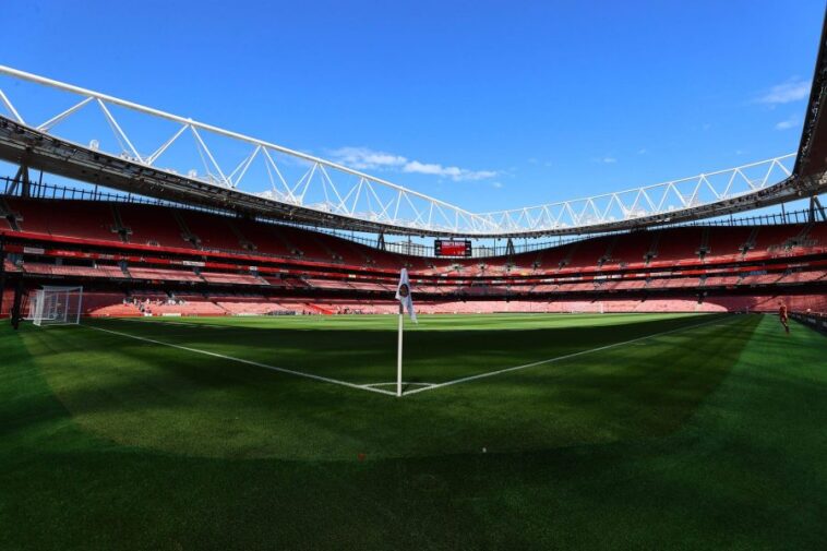 Arsenal za 4.500.000 evra kupio igrača Iberije, ali će novi “Kvardaona” igrati protiv Zvezde u Ligi konferencije (VIDEO)