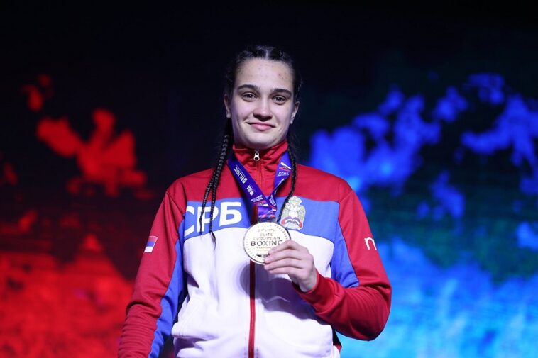 Sara Ćirković u „makazama sudija“: Srpska bokserka ostala bez finala Mediteranskih igara