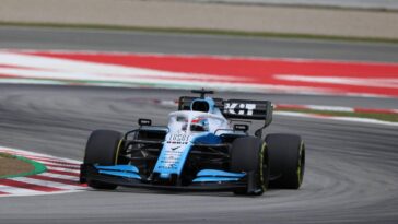 Džordž Rasel nezaustavljiv: Mercedes slavio u dramatičnoj trci u Bakuu