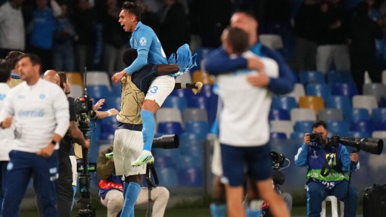 Naopako – došla čudna vremena: KK Napoli “kupuje” FK Napoli Naopako – došla čudna vremena: KK Napoli “kupuje” FK Napoli